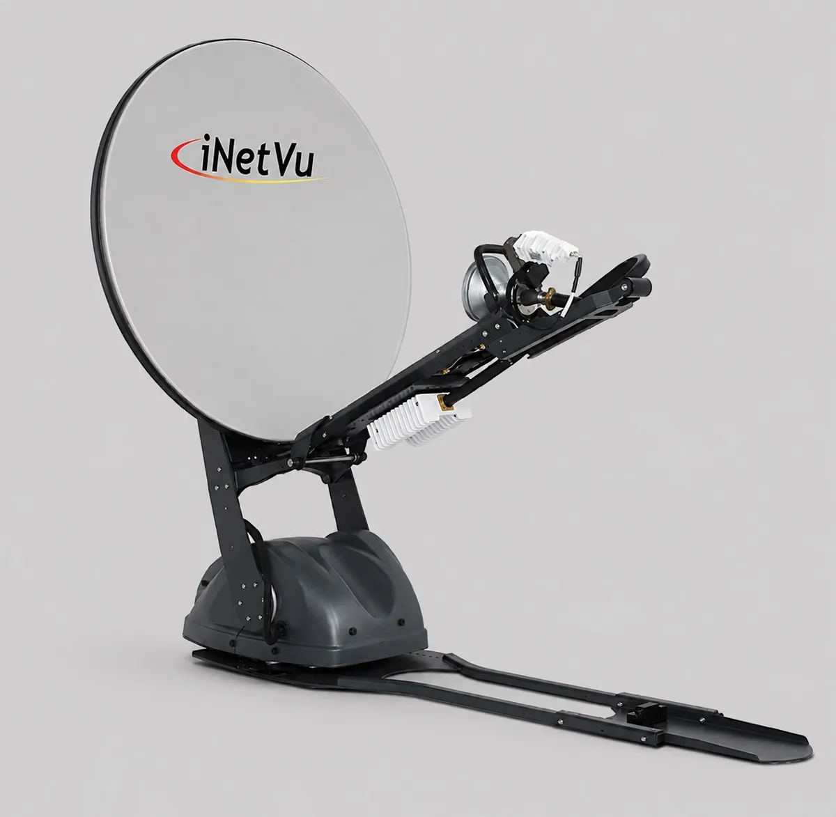 C-COM iNetVu 980+ 98 cm auto-acquire Ku-band driveaway vehicle-roof satellite antenna (3-axis, field upgradable to Ka)