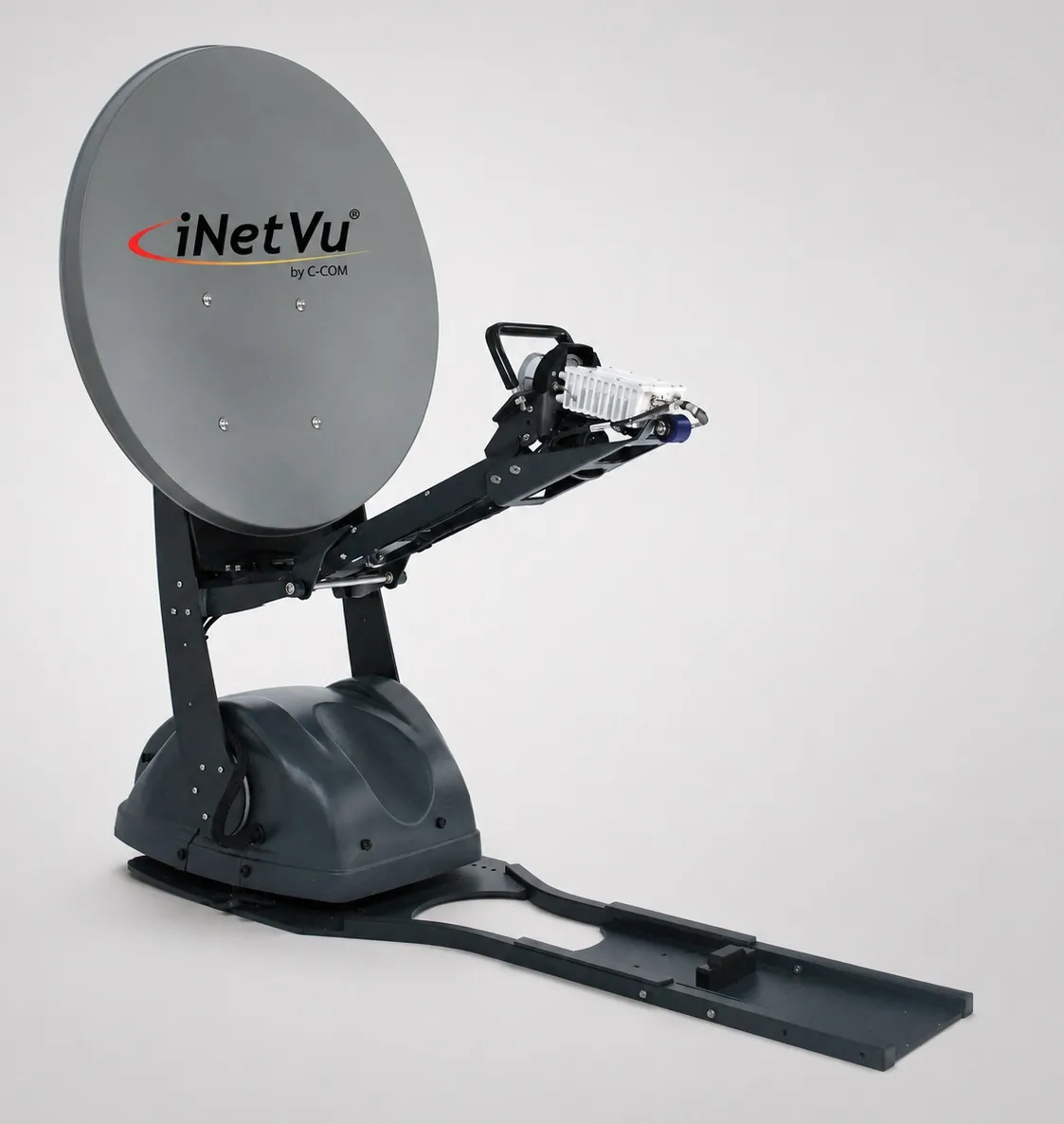 C-COM iNetVu Ka-74G 74 cm auto-acquire Ka-band driveaway vehicle-roof satellite antenna (Gilat and Global Invacom transceivers)